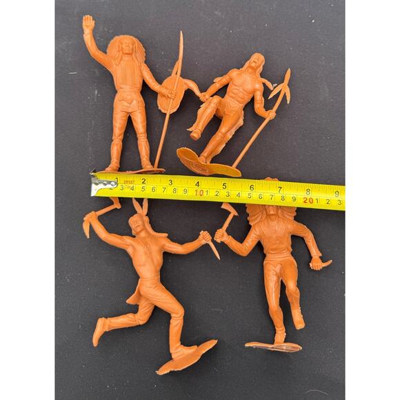 4 VINTAGE 1964 LOUIS MARX Large 6” Cowboys & INDIAN PLASTIC FIGURES - Picture 4 of 11
